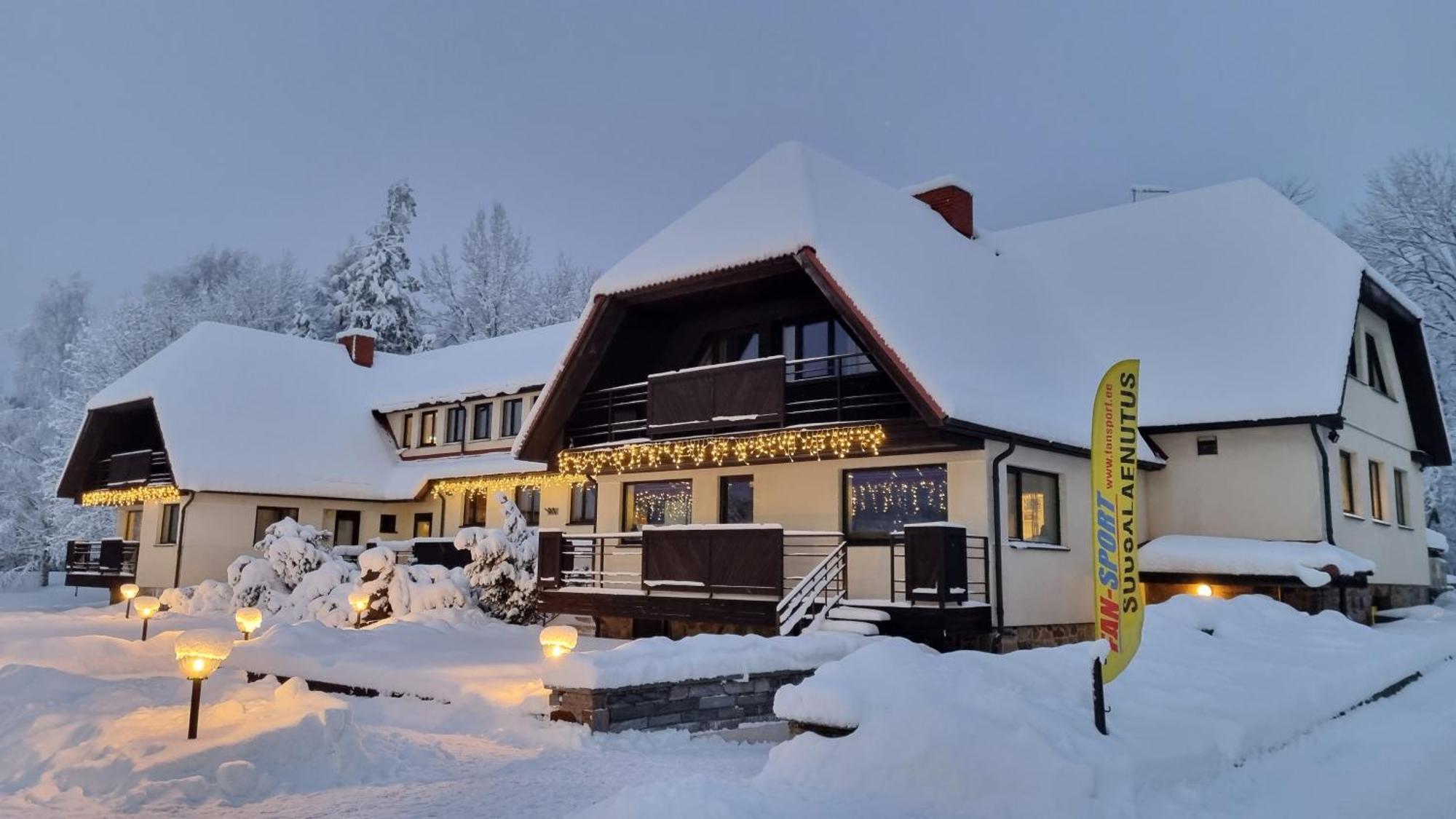 Hotel Karupesa Отепя Экстерьер фото