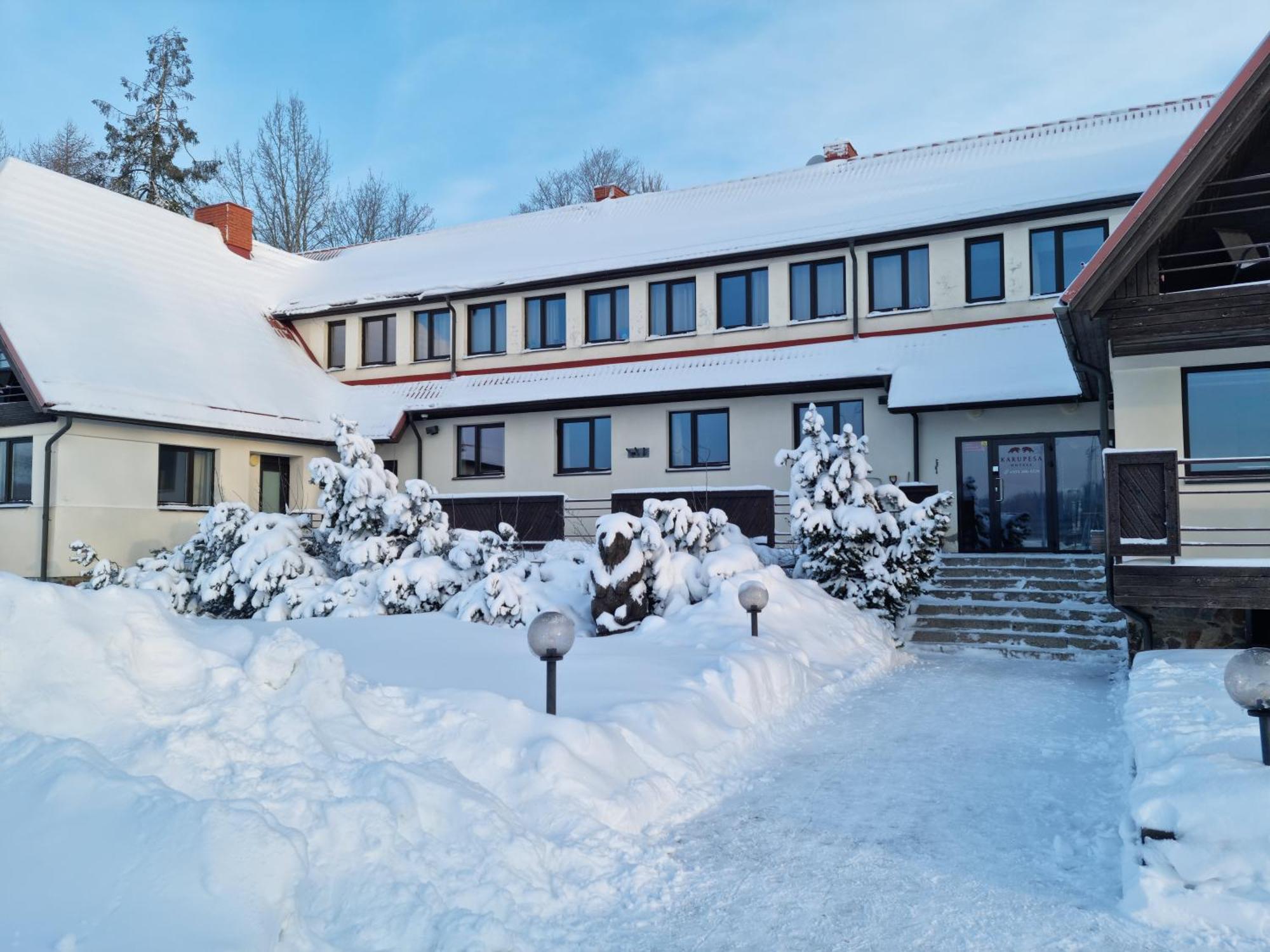Hotel Karupesa Отепя Экстерьер фото