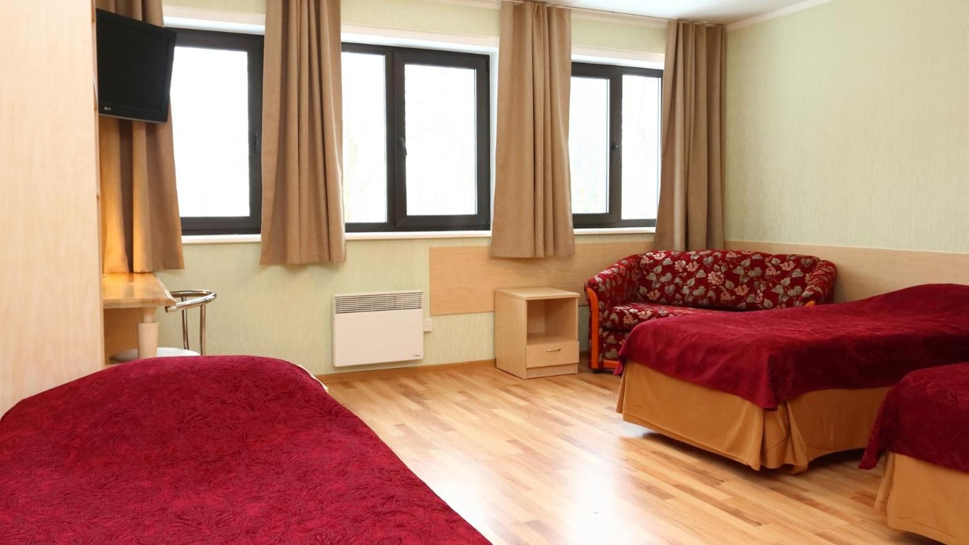 Hotel Karupesa Отепя Экстерьер фото