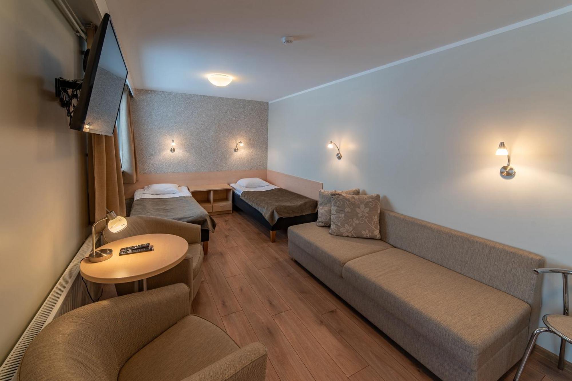 Hotel Karupesa Отепя Экстерьер фото