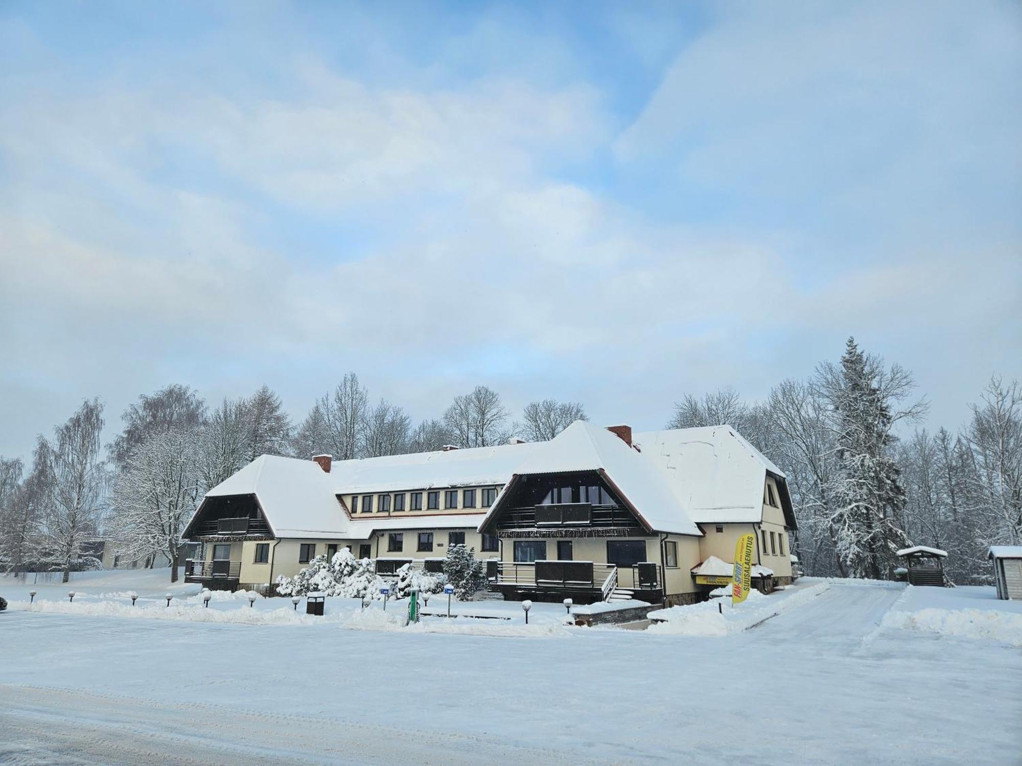 Hotel Karupesa Отепя Экстерьер фото