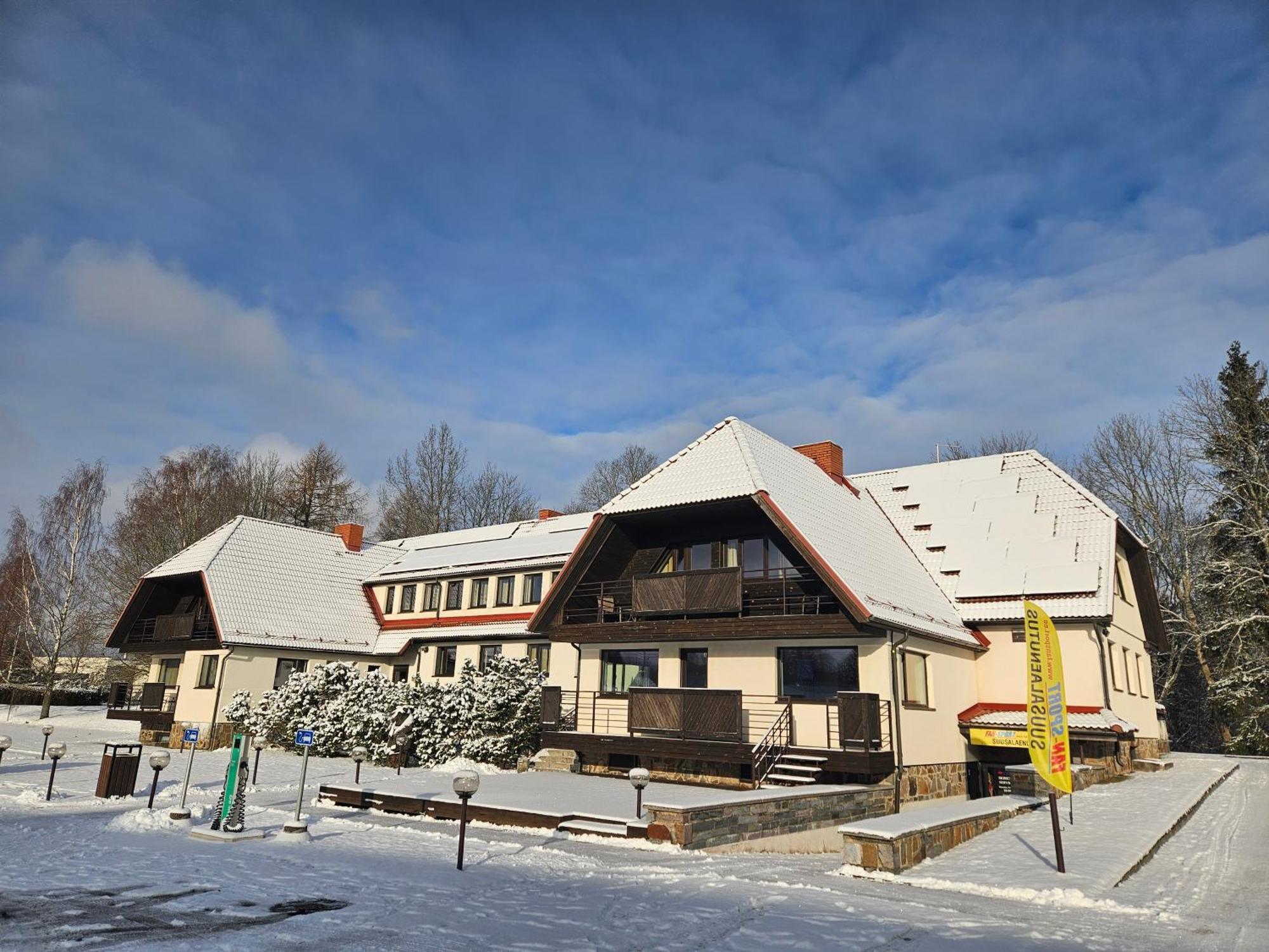 Hotel Karupesa Отепя Экстерьер фото